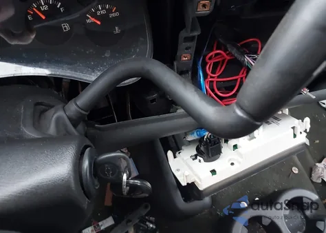 2004 Chevrolet Silverado 1500 Z71 из США, поврежденный, VIN 1GCEK19T54E189837